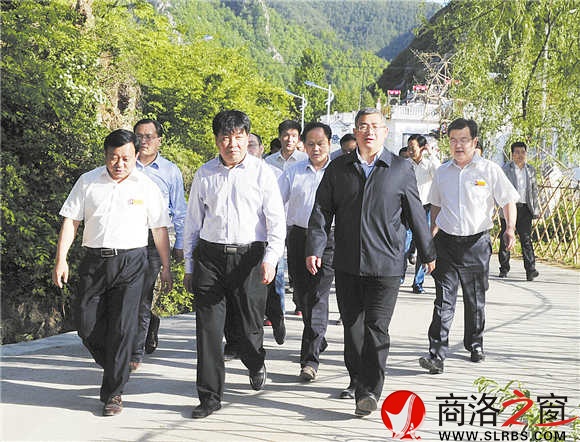 縣委書記璩澤濤、縣長王宇鵬深入項(xiàng)目建設(shè)現(xiàn)場檢查指導(dǎo)工作